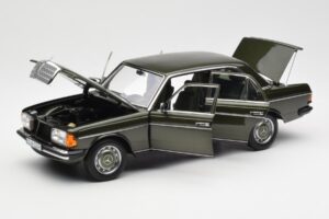Mercedes 200 W123 Cypress Green Metallic Dealer Edition Norev 1:18 B66040654 Diecast — photo 2 of 8