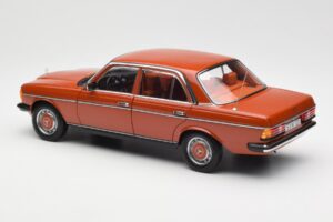 Mercedes 200 W123 English Red Dealer Edition Norev 1:18 B66040653 Diecast — photo 7 of 8