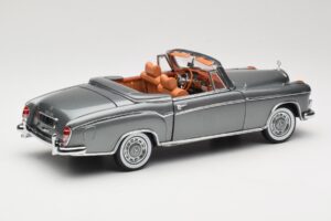 Mercedes 220 SE W128 Convertible Grey Metallic Sun Star 1:18 3352-M1 Diecast — photo 3 of 8