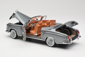 Mercedes 220 SE W128 Convertible Grey Metallic Sun Star 1:18 3352-M1 Diecast — photo 5 of 8