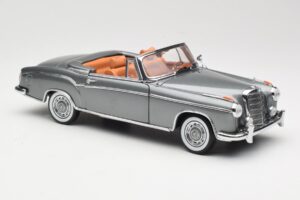 Mercedes 220 SE W128 Convertible Grey Metallic Sun Star 1:18 3352-M1 Diecast — photo 6 of 8
