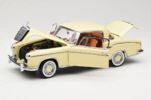 Mercedes 220 SE W128 Coupe Beige Sun Star 1:18 3562 Diecast — photo 2 of 8
