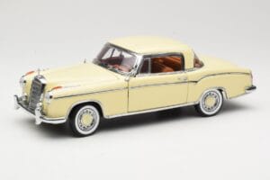 Mercedes 220 SE W128 Coupe Beige Sun Star 1:18 3562 Diecast
