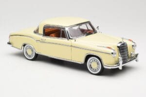 Mercedes 220 SE W128 Coupe Beige Sun Star 1:18 3562 Diecast — photo 6 of 8