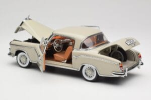Mercedes 220 SE W128 Coupe Light Grey Sun Star 1:18 3568 Diecast — photo 5 of 8