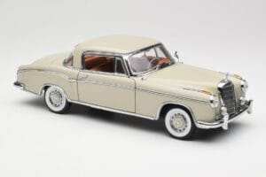 Mercedes 220 SE W128 Coupe Light Grey Sun Star 1:18 3568 Diecast — photo 6 of 8