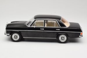 Mercedes 220D W115 Black MCG 1:18 MCG18117 Diecast — photo 3 of 6