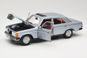 Mercedes 230E W123 Silver & Light Blue Revell 1:18 08407 Diecast — photo 2 of 8