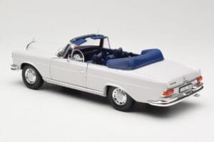 Mercedes 280 SE W111 Cabriolet Light Grey Norev 1:18 183530 Diecast — photo 7 of 8