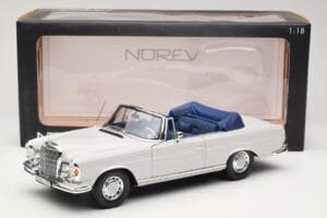 Mercedes 280 SE W111 Cabriolet Light Grey Norev 1:18 183530 Diecast — photo 8 of 8