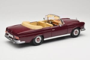 Mercedes 280SE W108 Bordeaux Red Maisto 1:18 31811 Diecast — photo 3 of 8