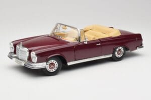 Mercedes 280SE W108 Bordeaux Red Maisto 1:18 31811 Diecast
