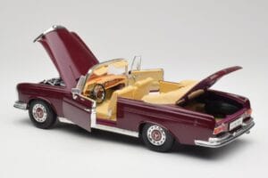 Mercedes 280SE W108 Bordeaux Red Maisto 1:18 31811 Diecast — photo 5 of 8