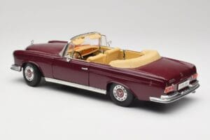 Mercedes 280SE W108 Bordeaux Red Maisto 1:18 31811 Diecast — photo 7 of 8