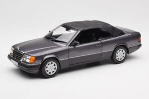 Mercedes 300 CE-24 W124 Cabriolet Purple Metallic Norev 1:18 183567 Diecast — photo 3 of 10