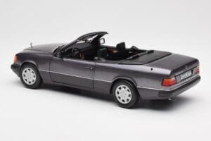 Mercedes 300 CE-24 W124 Cabriolet Purple Metallic Norev 1:18 183567 Diecast — photo 9 of 10
