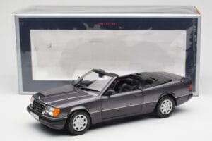 Mercedes 300 CE-24 W124 Cabriolet Purple Metallic Norev 1:18 183567 Diecast — photo 10 of 10