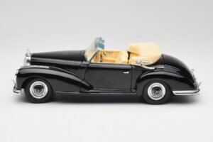 Mercedes 300 S W188 Cabriolet Black Tchibo 1:18 36782 Diecast — photo 4 of 8