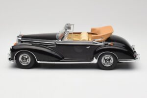 Mercedes 300 SC W188 Cabriolet Black KK-Scale 1:18 KKDC180941 Diecast — photo 3 of 6