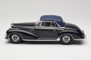 Mercedes 300 SC W188 Cabriolet Softtop Dark Blue KK-Scale 1:18 KKDC180944 Diecast — photo 3 of 6
