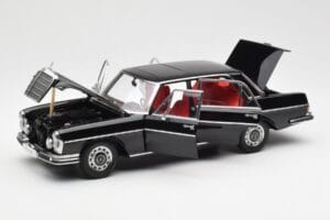 Mercedes 300 SEL 6.3 W109 Black AUTOart 1:18 76140 Diecast — photo 2 of 8