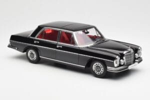 Mercedes 300 SEL 6.3 W109 Black AUTOart 1:18 76140 Diecast — photo 6 of 8