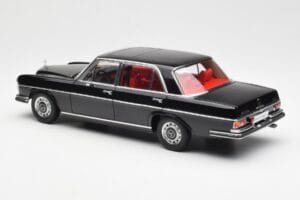 Mercedes 300 SEL 6.3 W109 Black AUTOart 1:18 76140 Diecast — photo 7 of 8