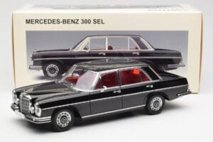 Mercedes 300 SEL 6.3 W109 Black AUTOart 1:18 76140 Diecast — photo 8 of 8