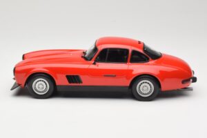 Mercedes 300 SL AMG Red Otto 1:18 OT311 Resin — photo 3 of 6