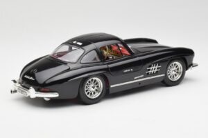 Mercedes 300 SL W198 Black Bburago 1:18 35791 Diecast — photo 3 of 8