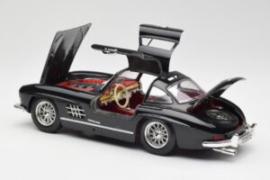 Mercedes 300 SL W198 Black Bburago 1:18 35791 Diecast — photo 5 of 8