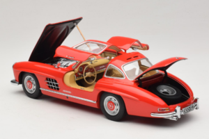 Mercedes 300 SL Gullwing Red Minichamps 1:18 180039001 Diecast — photo 5 of 8