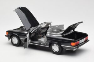 Mercedes 300 SL R107 Black Pearl Dealer Edition Norev 1:18 B66040678 Diecast — photo 7 of 10