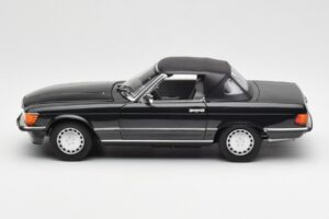 Mercedes 300 SL R107 Black Pearl Dealer Edition Norev 1:18 B66040678 Diecast — photo 5 of 10