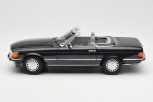 Mercedes 300 SL R107 Black Pearl Dealer Edition Norev 1:18 B66040678 Diecast — photo 6 of 10
