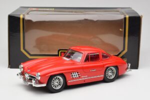 Mercedes 300 SL Red Bburago 1:18 3015 Diecast — photo 8 of 8
