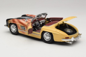 Mercedes 300 SL Roadster Rosemarie Muster Limited Edition 18/27 Bburago 1:18 3023-M1 Diecast — photo 5 of 8