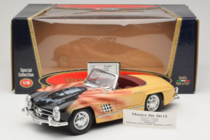 Mercedes 300 SL Roadster Rosemarie Muster Limited Edition 18/27 Bburago 1:18 3023-M1 Diecast — photo 8 of 8