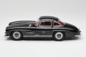 Mercedes 300 SL W198 Black Minichamps 1:18 180039004 Diecast — photo 4 of 8