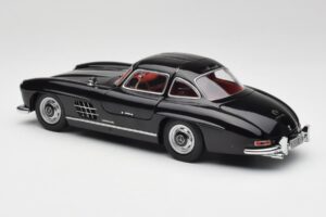 Mercedes 300 SL W198 Black Minichamps 1:18 180039004 Diecast — photo 7 of 8