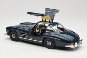 Mercedes 300 SL W198 Gullwing Dark Blue Minichamps 1:18 110037216 Diecast — photo 5 of 8