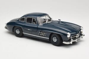 Mercedes 300 SL W198 Gullwing Dark Blue Minichamps 1:18 110037216 Diecast — photo 6 of 8