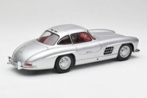 Mercedes 300 SL W198 Gullwing Silver Minichamps 1:18 180039000 Diecast — photo 3 of 8