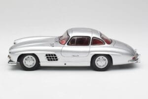 Mercedes 300 SL W198 Gullwing Silver Minichamps 1:18 180039000 Diecast — photo 4 of 8
