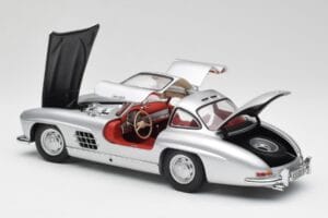 Mercedes 300 SL W198 Gullwing Silver Minichamps 1:18 180039000 Diecast — photo 5 of 8