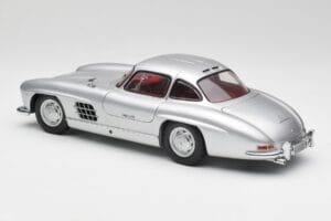 Mercedes 300 SL W198 Gullwing Silver Minichamps 1:18 180039000 Diecast — photo 7 of 8