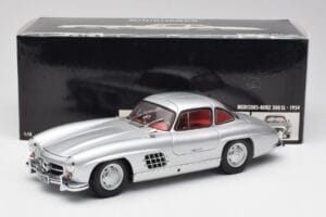 Mercedes 300 SL W198 Gullwing Silver Minichamps 1:18 180039000 Diecast — photo 8 of 8