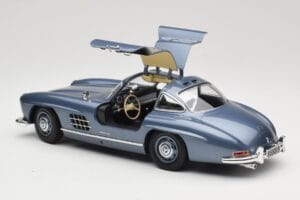 Mercedes 300 SL W198 Gullwing Light Blue Metallic Minichamps 1:18 110037220 Diecast — photo 5 of 8