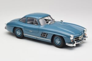 Mercedes 300 SL W198 Light Blue Minichamps 1:18 180039007 Diecast — photo 6 of 8