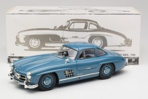 Mercedes 300 SL W198 Light Blue Minichamps 1:18 180039007 Diecast — photo 8 of 8